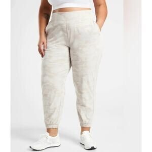 Athleta Brooklyn Camo Jogger Pants Tan Cream Plus Size 26